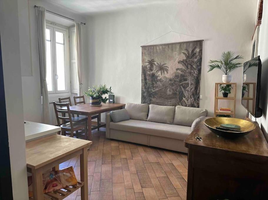 Xenia Apartments - Charming Garden Suite In Porta Venezia Мілан Екстер'єр фото